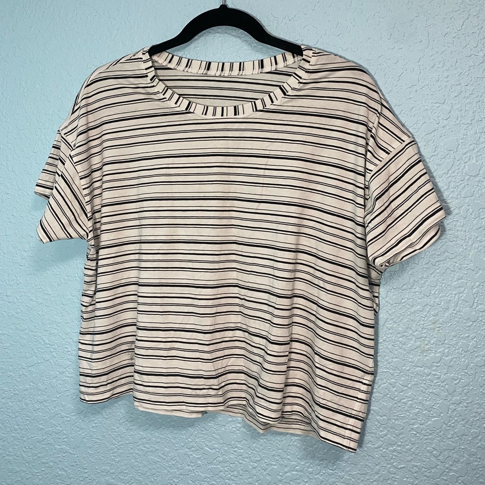 Lululemon cates tee